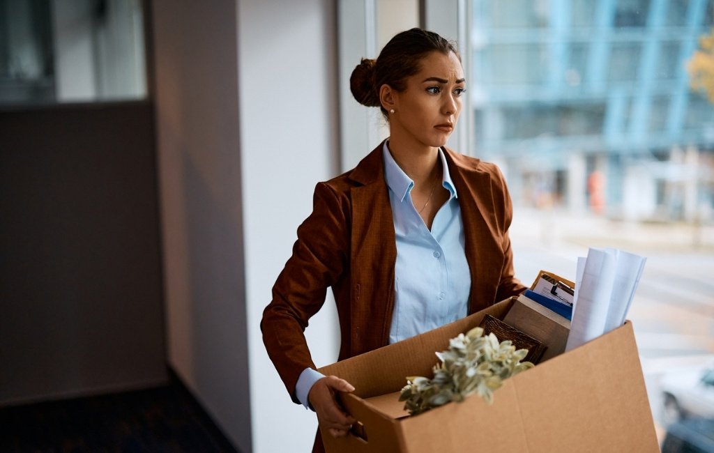 Employee leaving workplace after a layoff